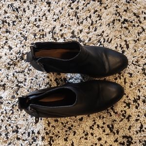 Black women ankle booties DV 91/2 (Target)